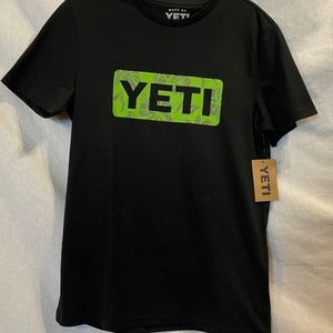 YETI Flip Logo T-Shirt Size S NWT